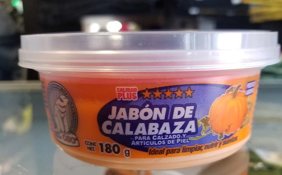 Cómo limpiar tus botas vaqueras con jabón de calabaza