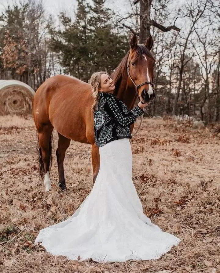 outfit de vaquera: vestido de novia