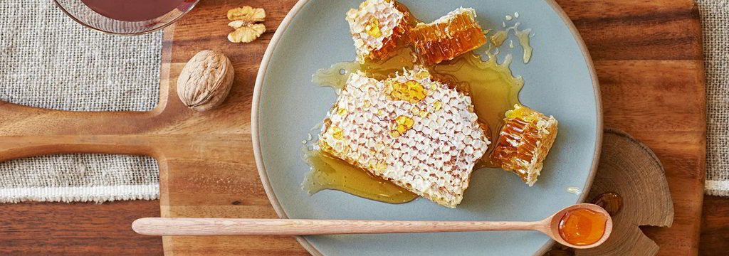 Cómo endurecer un sombrero vaquero: cera de abejas