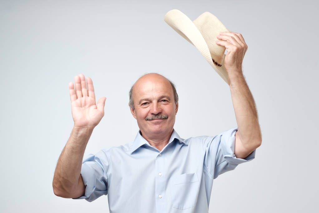 Protocolo sombrero hombre