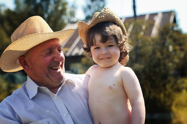 De qué material están hechos los sombreros vaqueros: paja